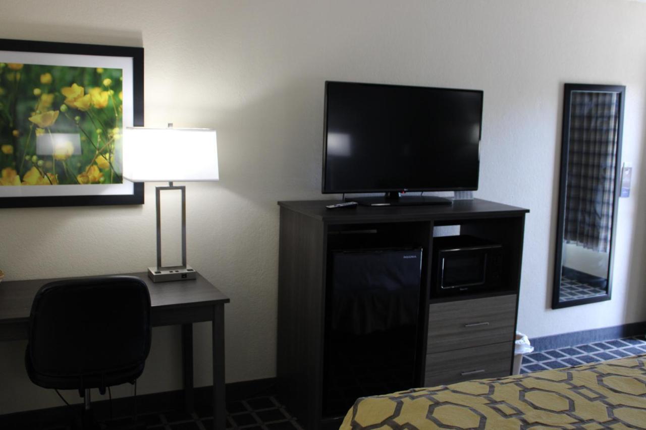 Super 8 By Wyndham Morganton Hotel Екстериор снимка